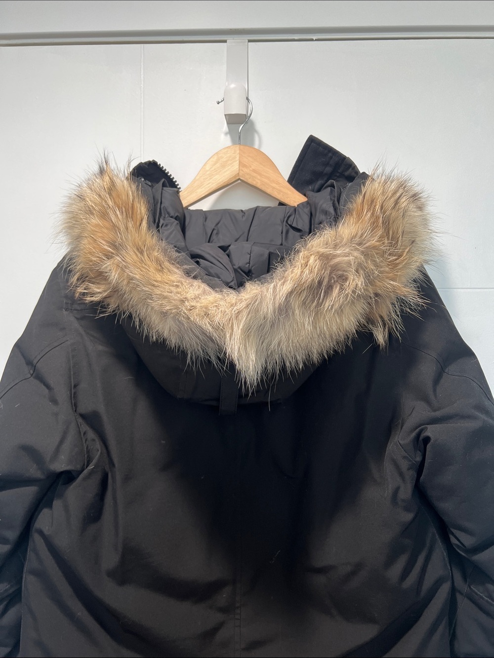 Canada Goose Men’s Black Hooded Parka Jacket with Bag - Picture 11 of 13
